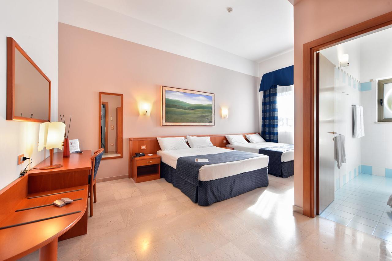 Hotel D'Altavilla Canosa di Puglia Luaran gambar